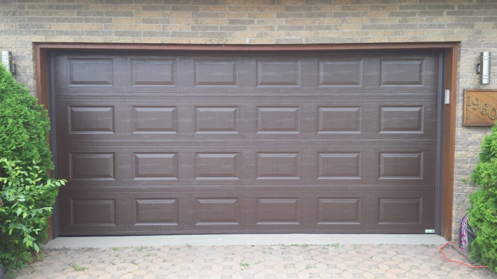 Porte de Garage Door Montreal